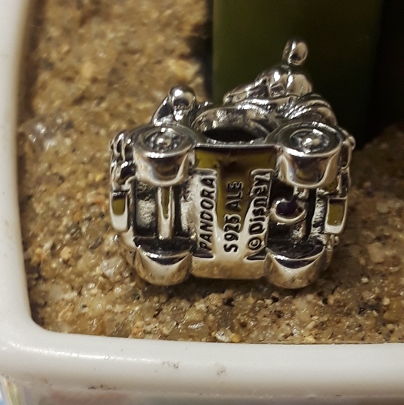 Mickey and minnie charm - Picture 2 of 2